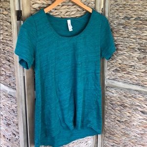 LulaRoe Classic T (L)